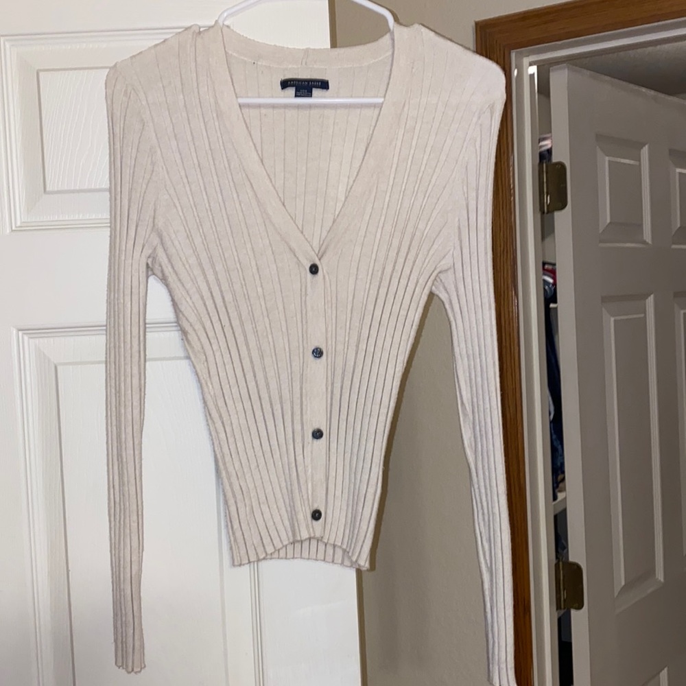 Cream crop top